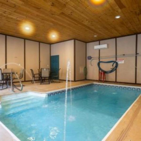 The Ponderosa - w Private Hot Tub Indoor Pool